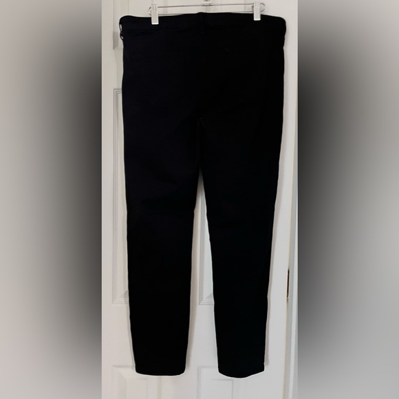 🌟🌟EUC Buffalo David Bitton Jeans - Picture 2 of 4